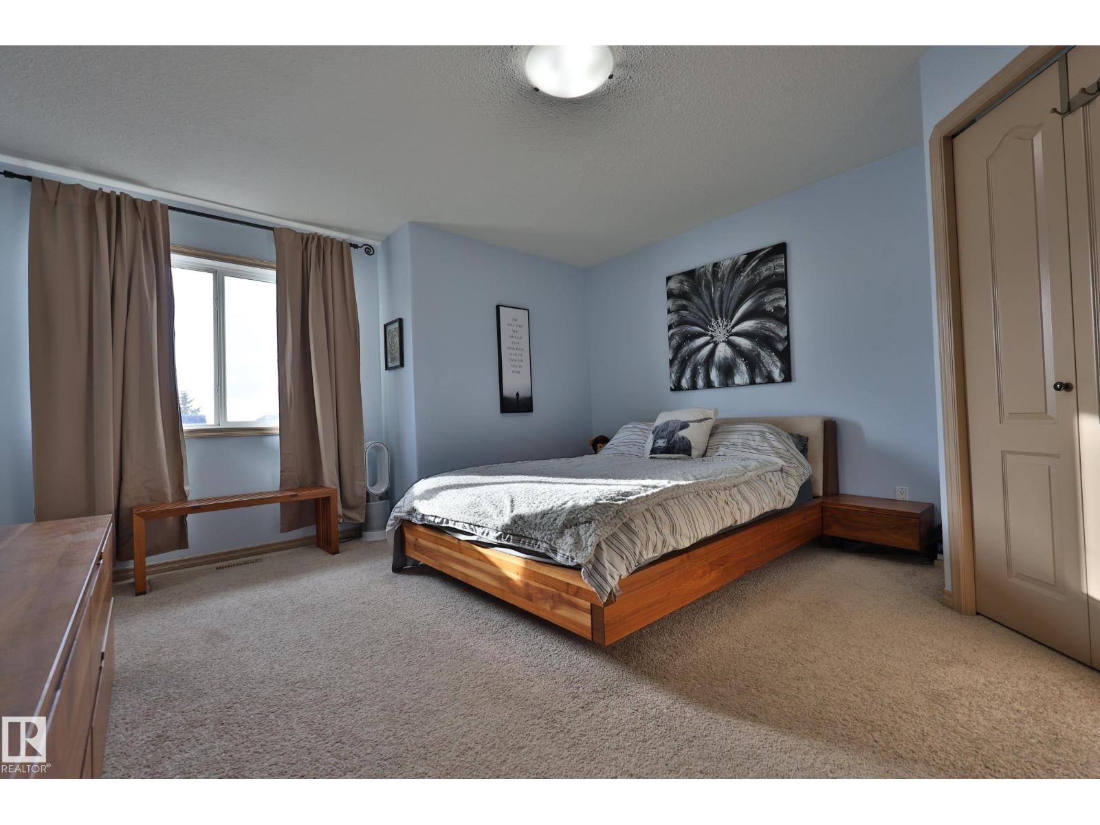 10603 95 St Property Photo 5