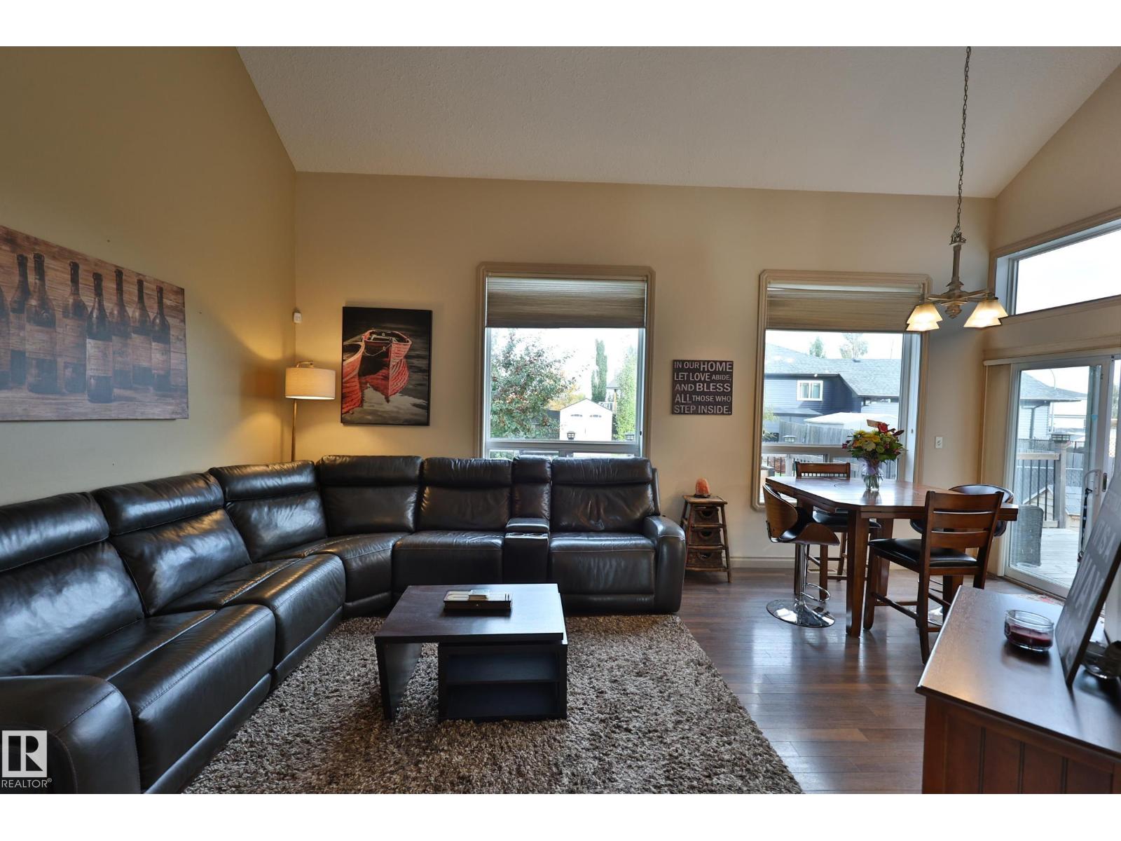 10603 95 St Property Photo 10
