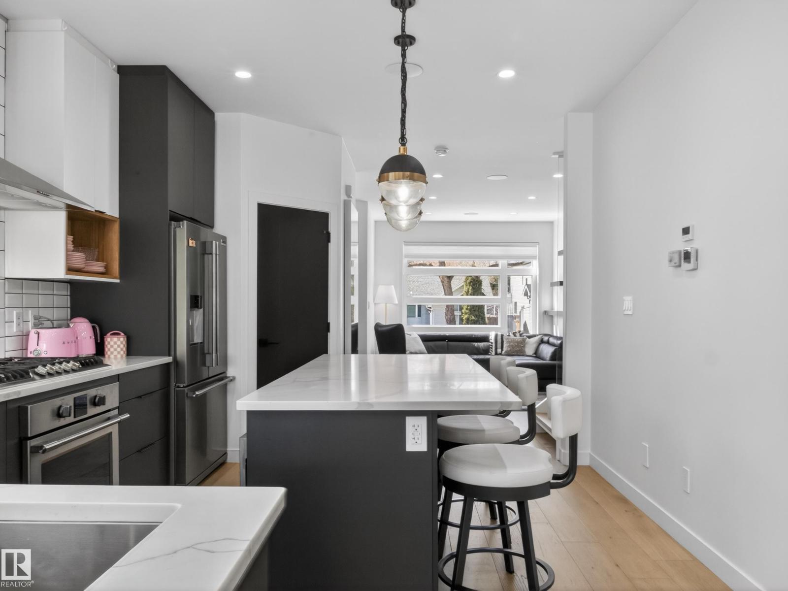 10449 143 St Nw Property Photo 16