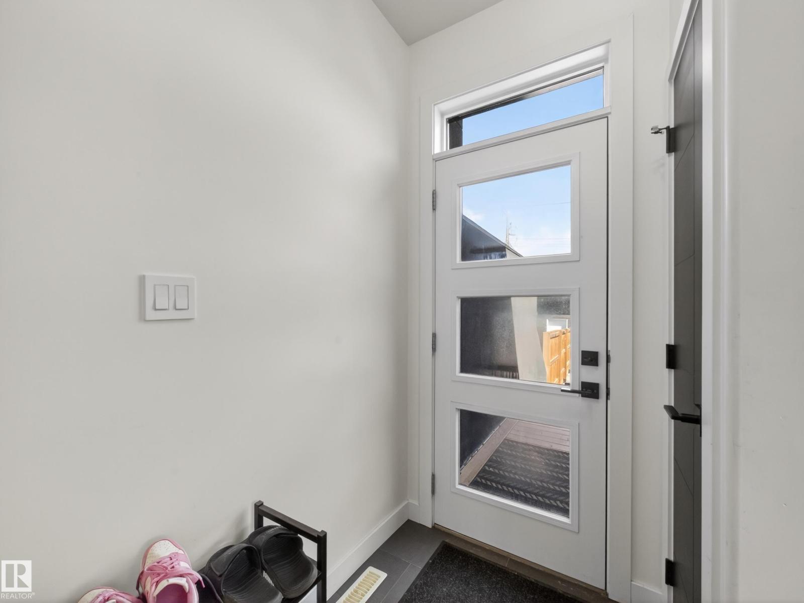 10449 143 St Nw Property Photo 21