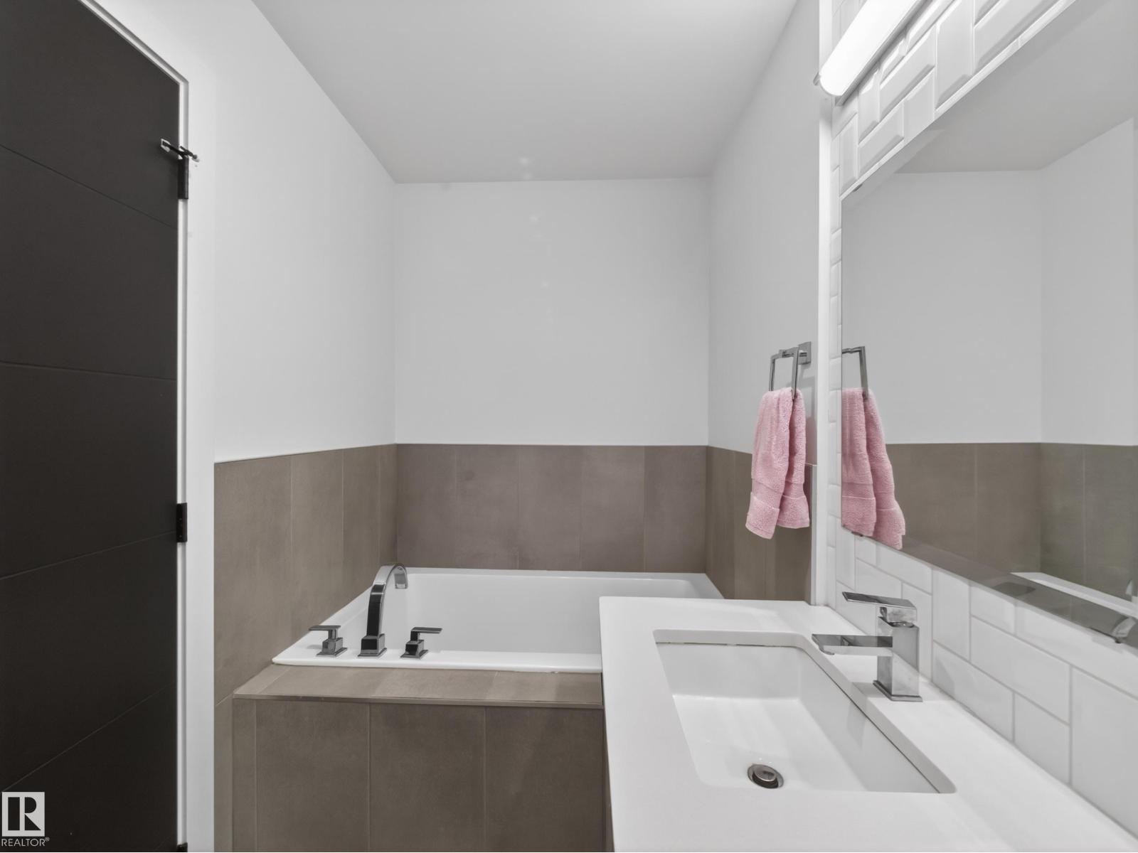 10449 143 St Nw Property Photo 50