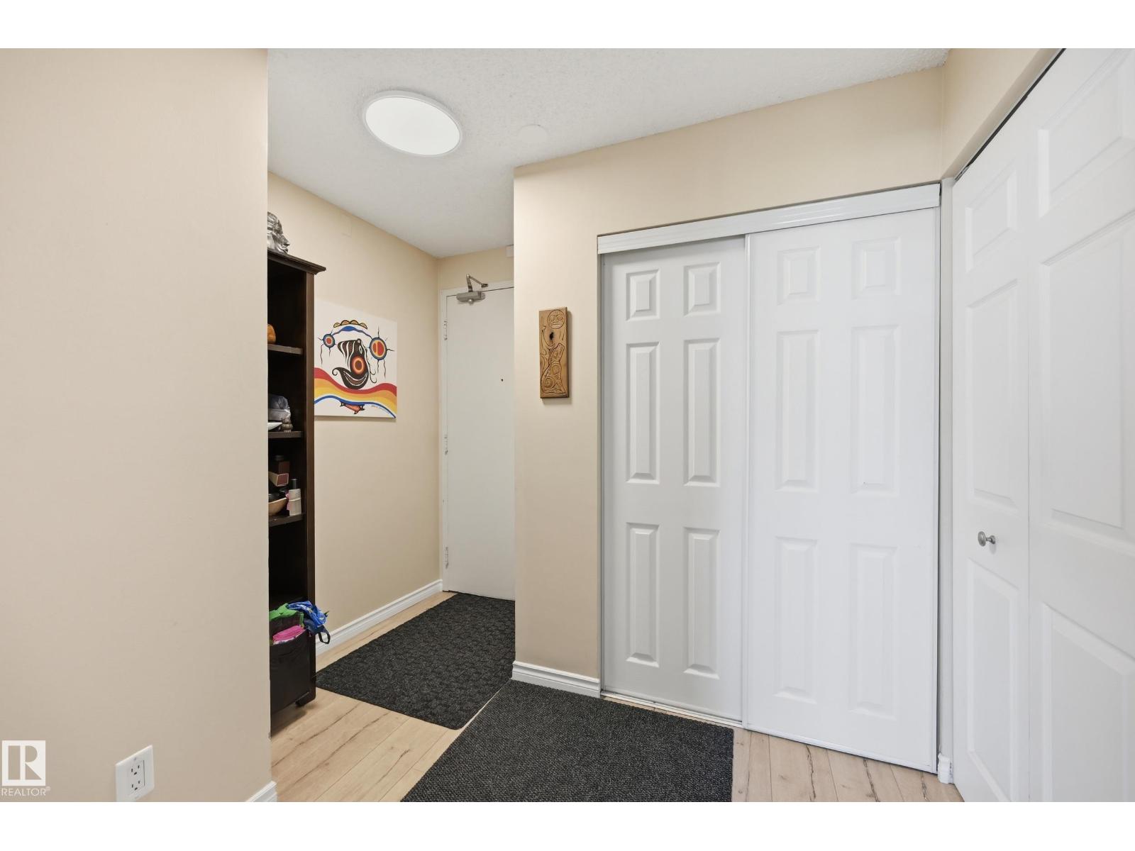 #601 10125 109 St Nw Property Photo 3