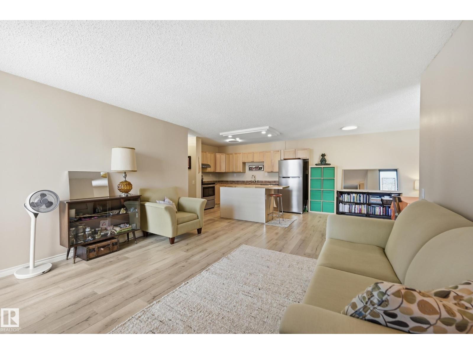 #601 10125 109 St Nw Property Photo 10