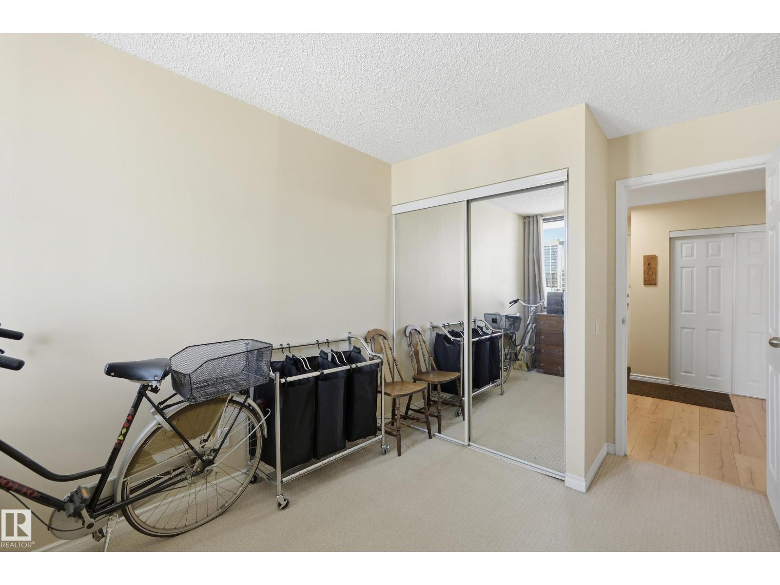#601 10125 109 St Nw Property Photo 16