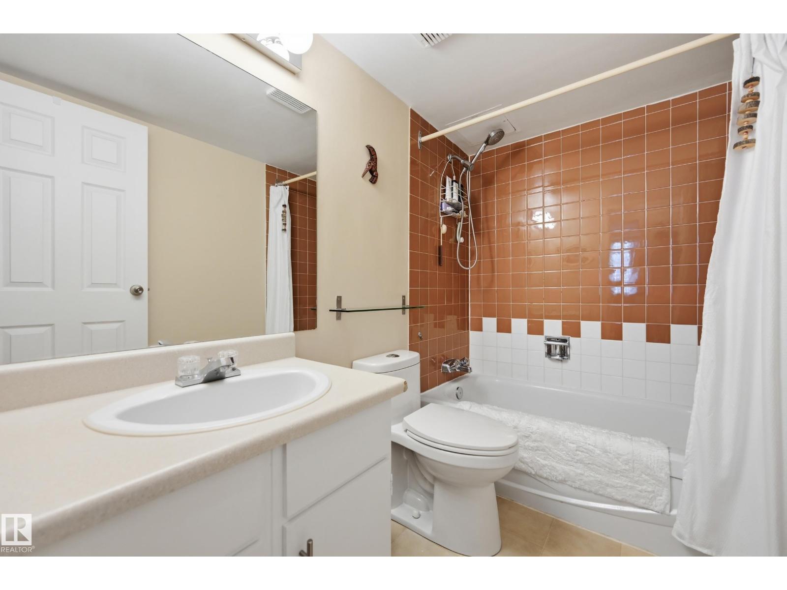 #601 10125 109 St Nw Property Photo 17