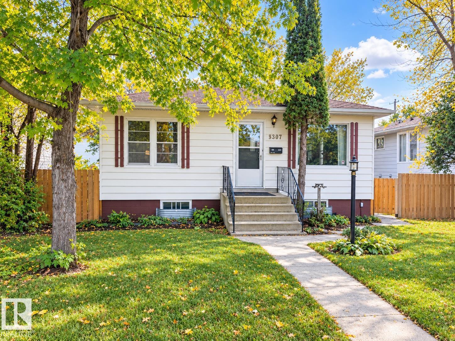 8907 83 Av Nw Property Photo 1