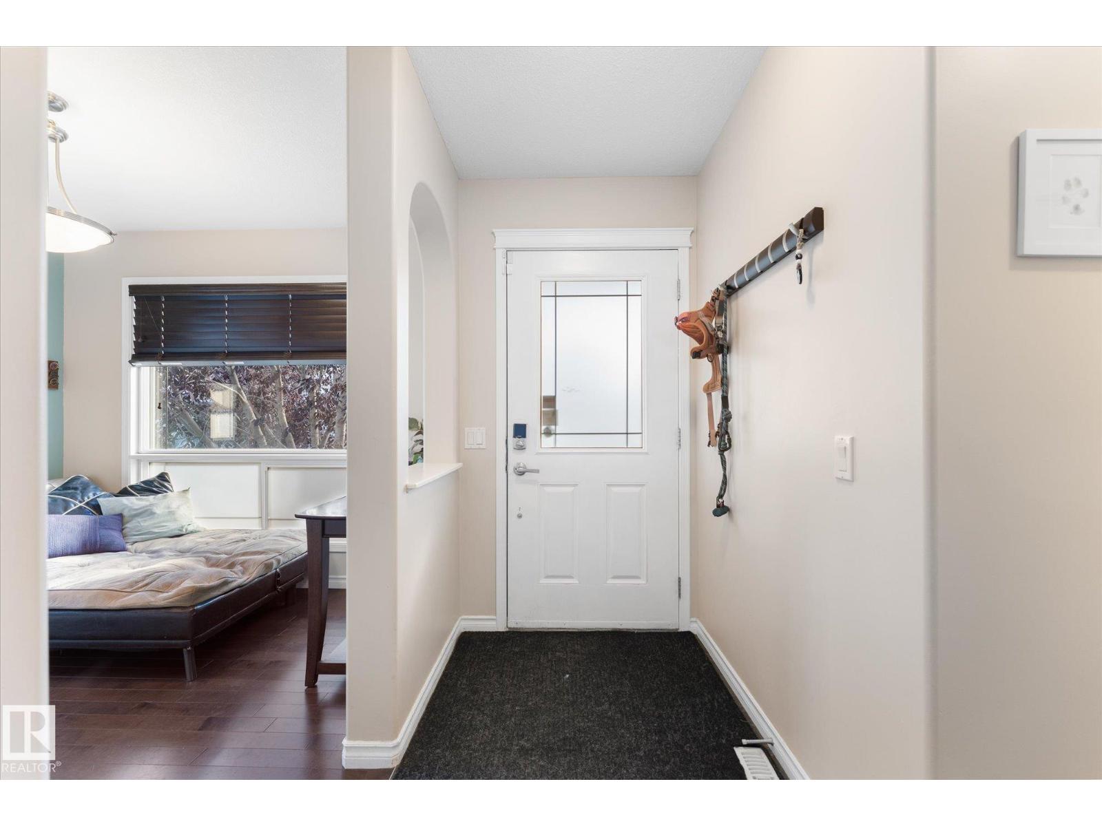 21304 59 Av Nw Property Photo 3