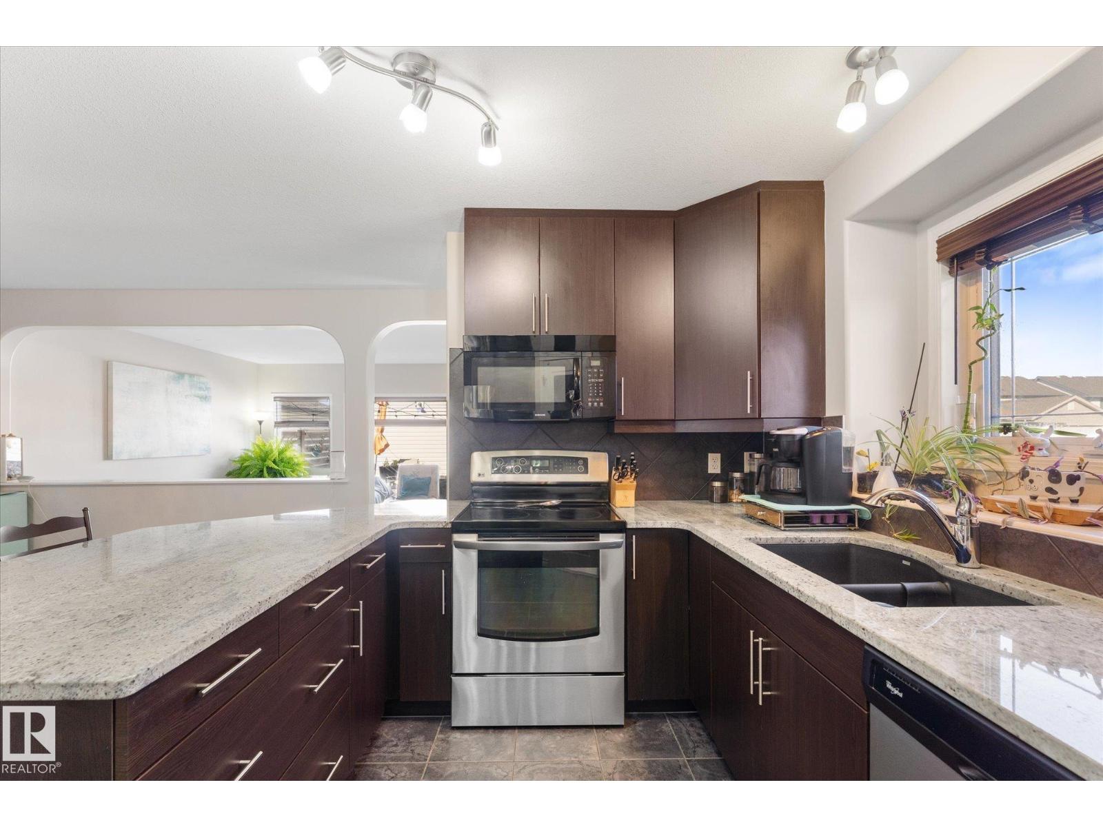 21304 59 Av Nw Property Photo 5