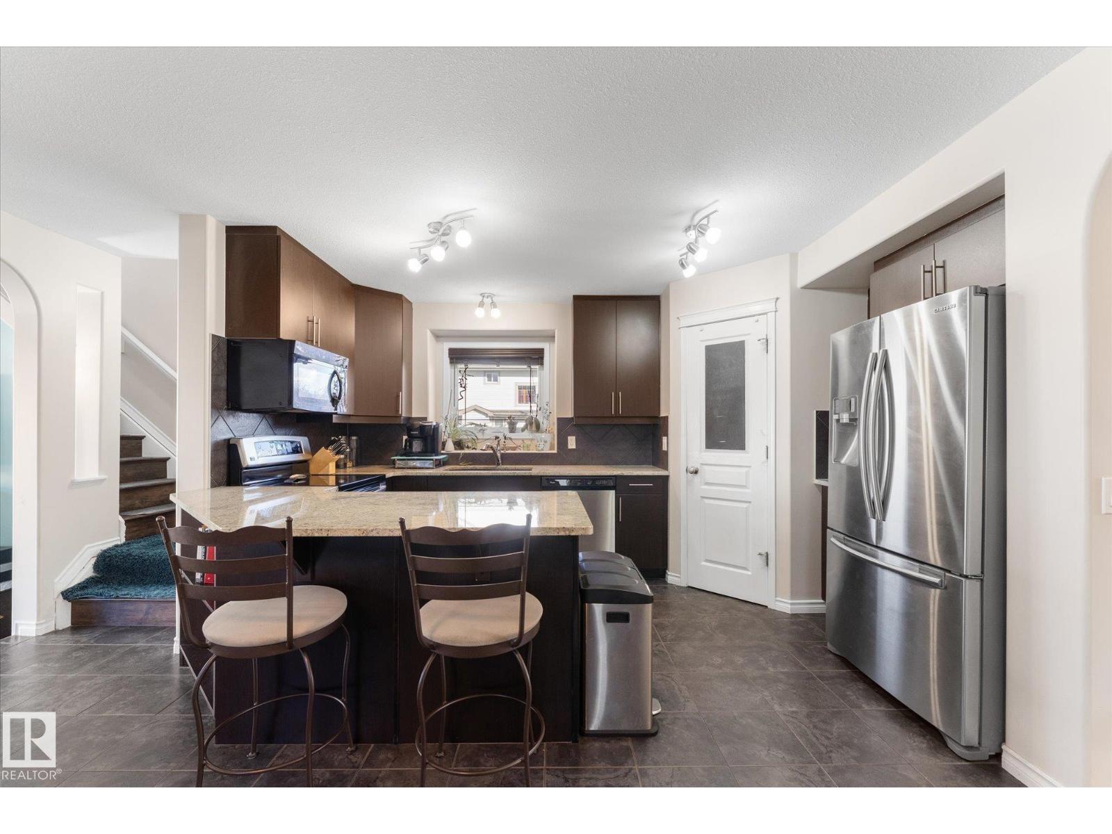 21304 59 Av Nw Property Photo 9