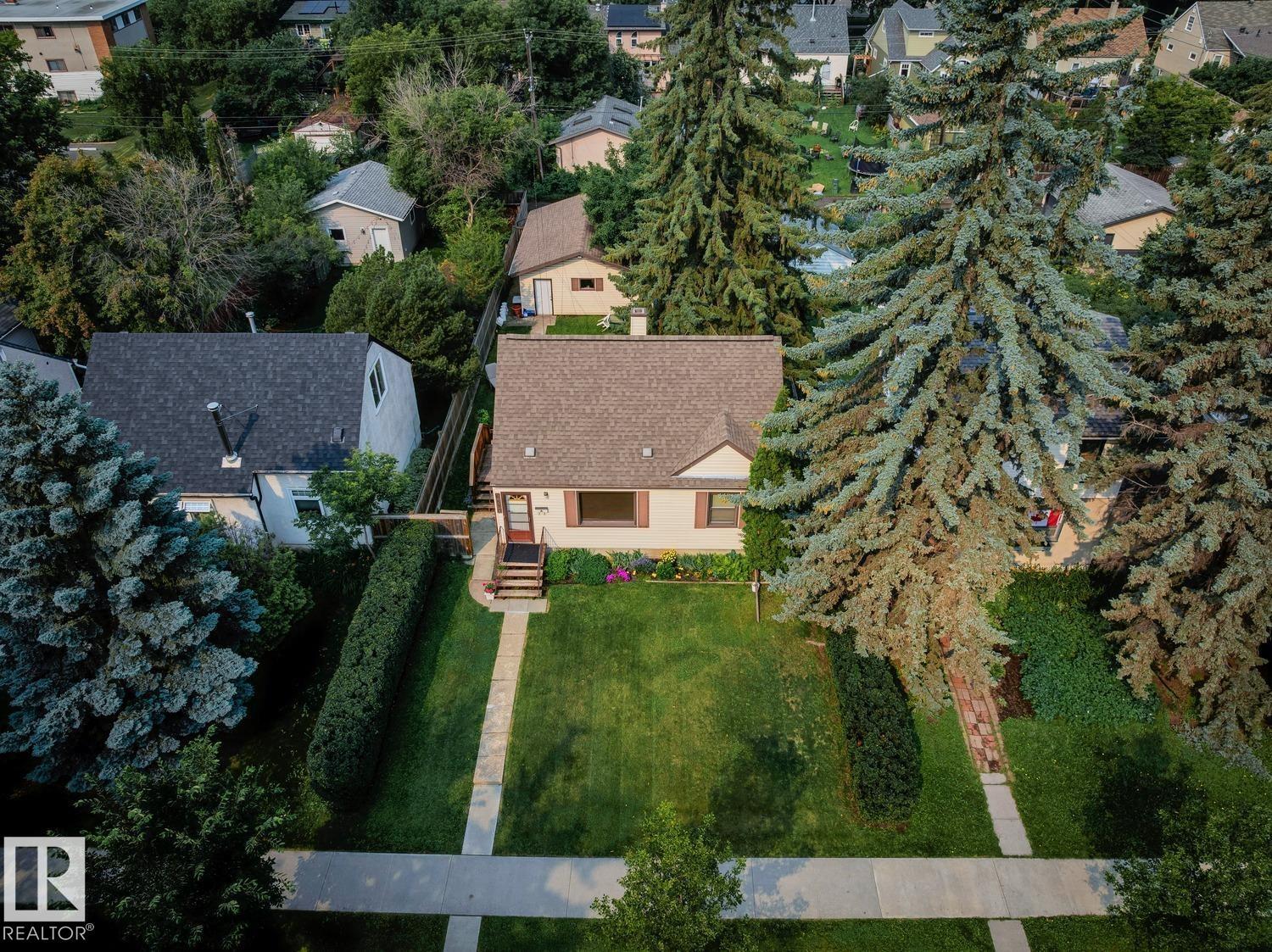 6810 110 St Nw Property Photo 1