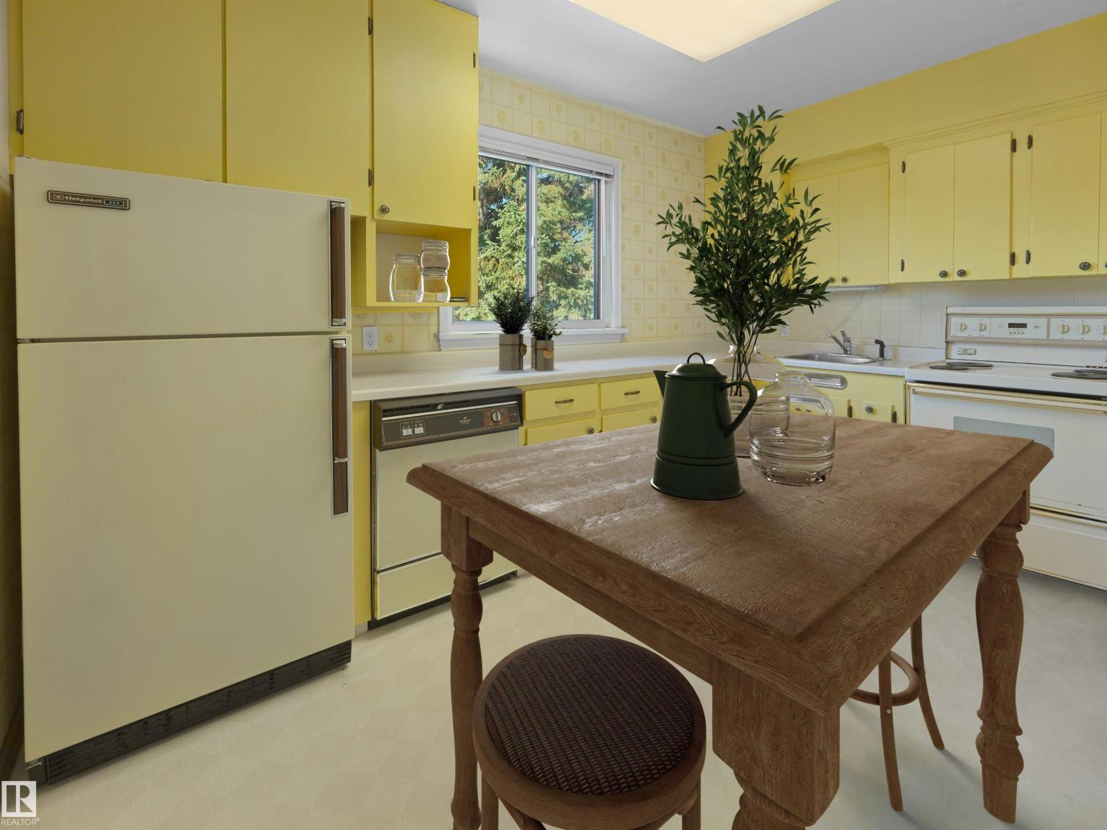 6810 110 St Nw Property Photo 9