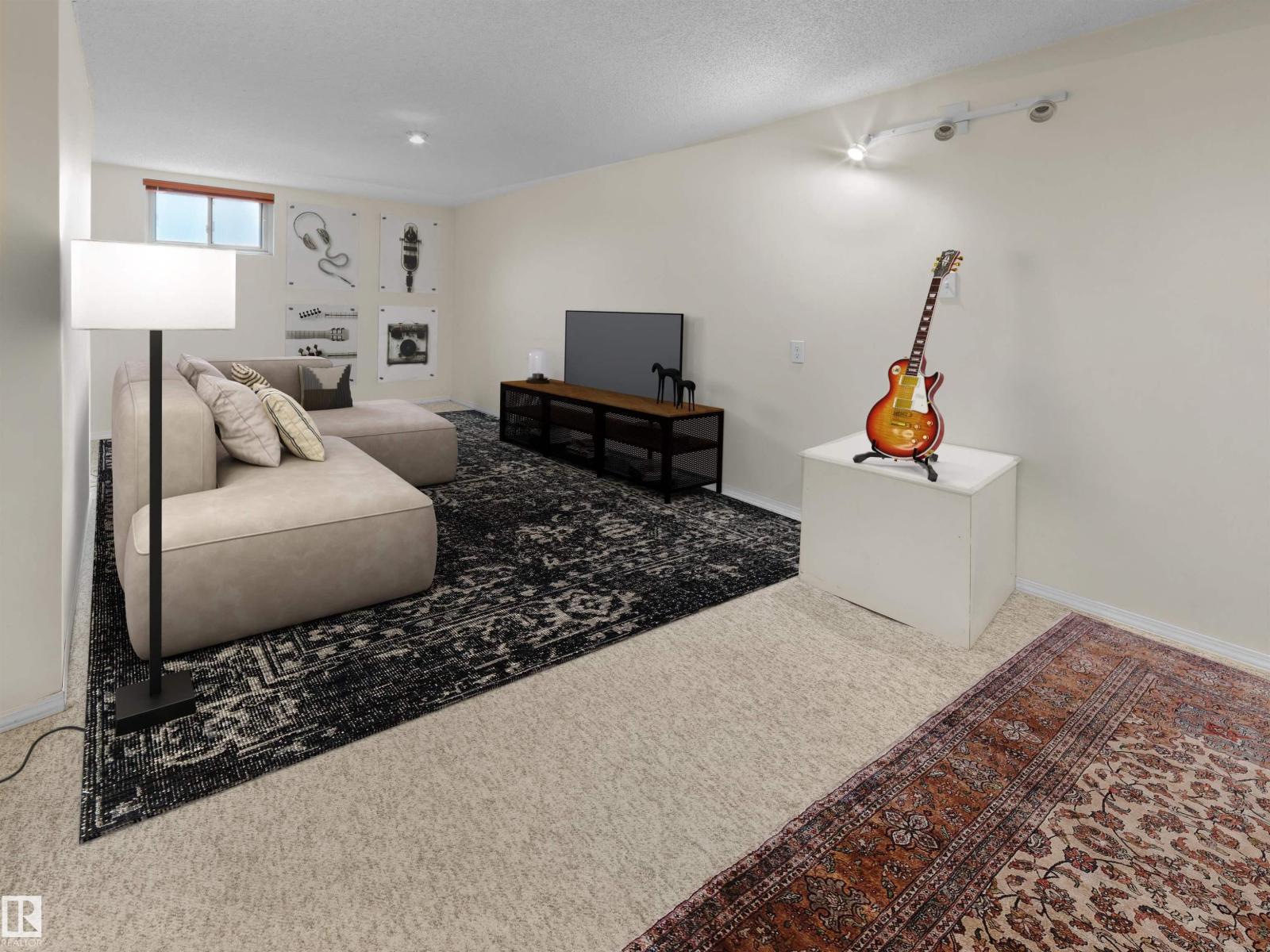 6810 110 St Nw Property Photo 21