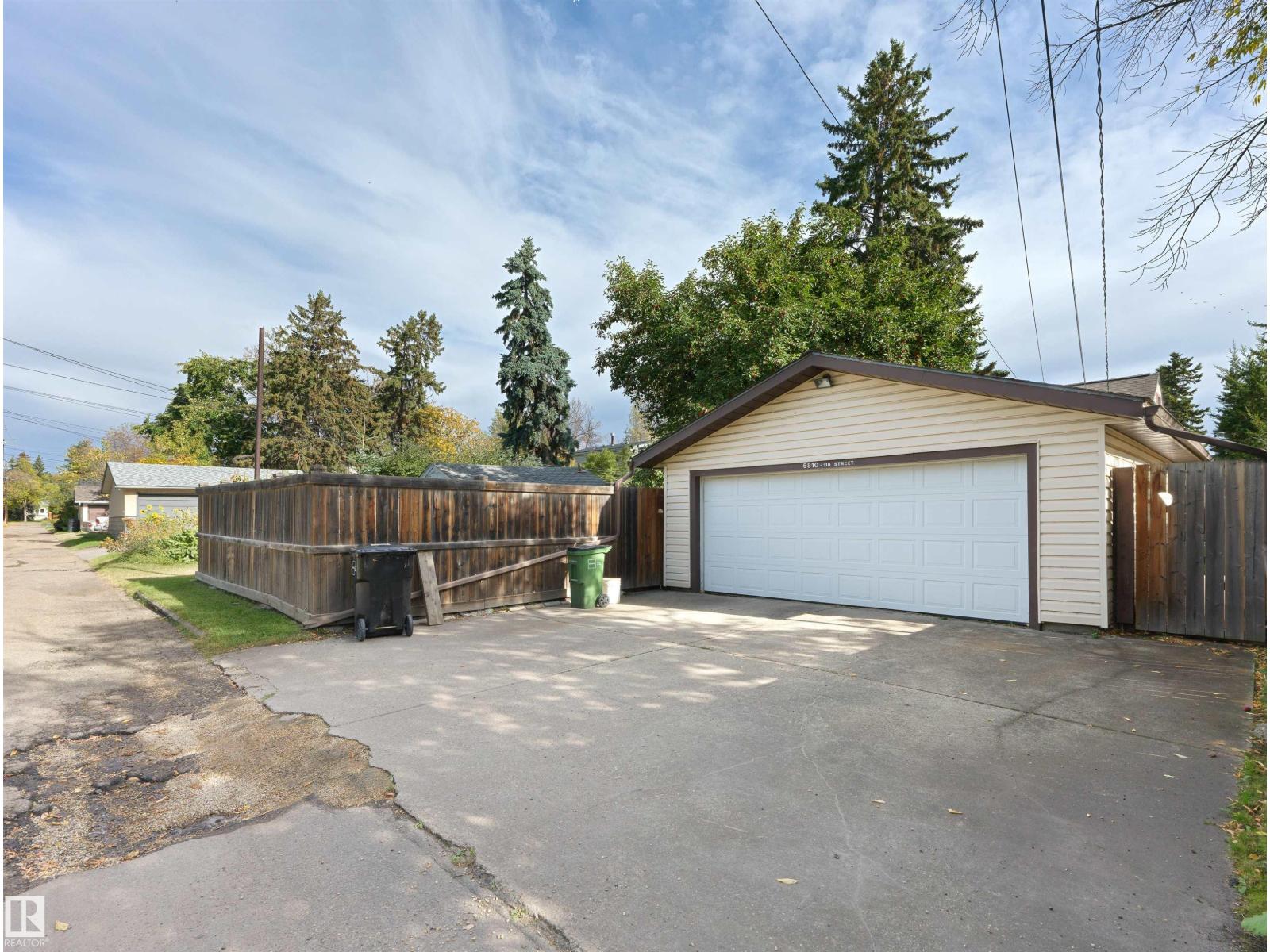 6810 110 St Nw Property Photo 32
