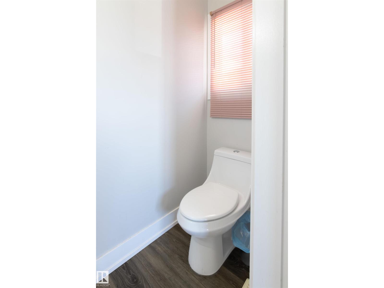 7115 39a Av Nw Property Photo 12