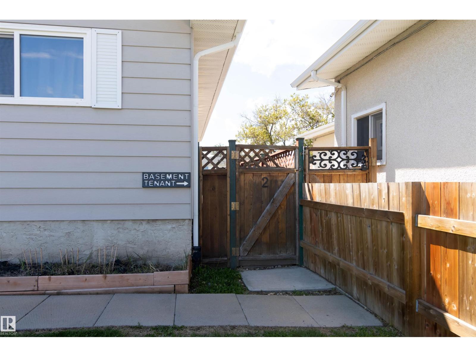 7115 39a Av Nw Property Photo 24