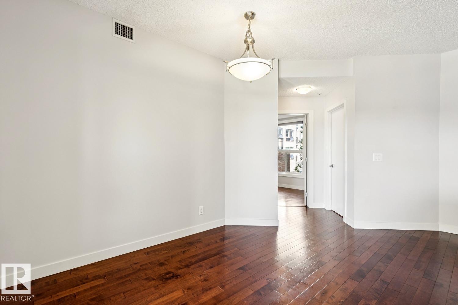 #217 10523 123 St Nw Property Photo 10