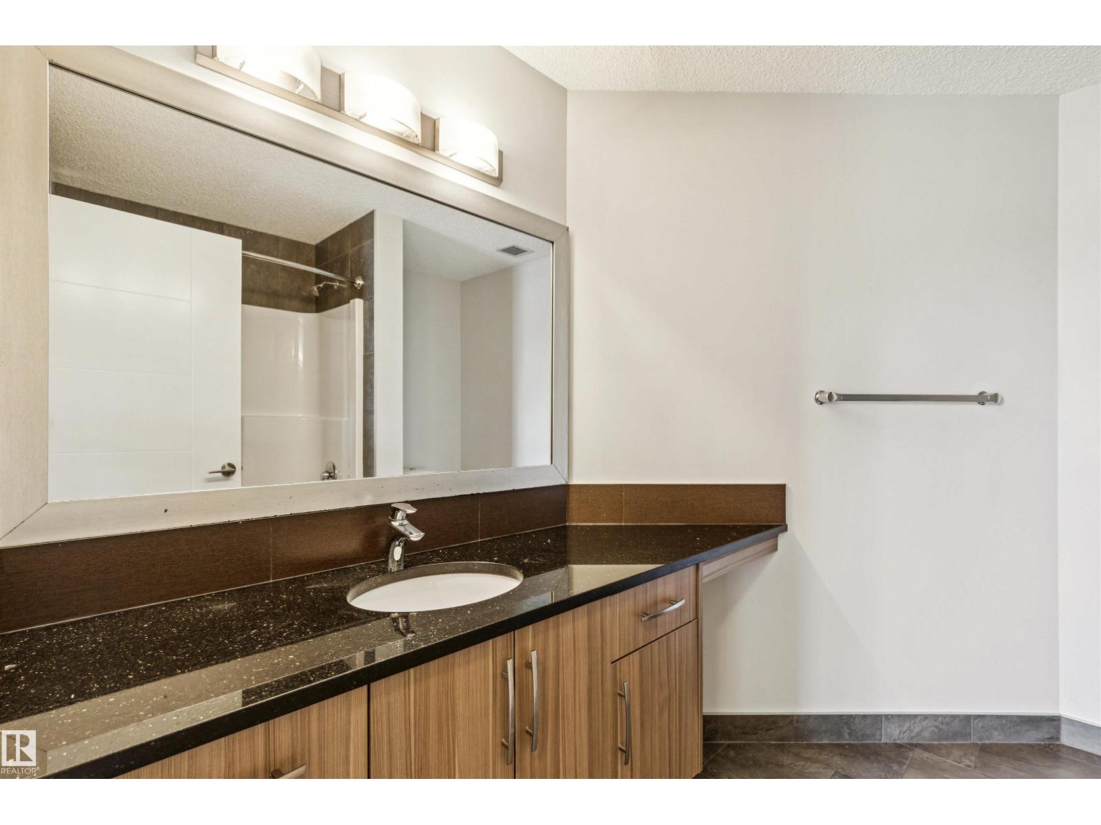 #217 10523 123 St Nw Property Photo 14