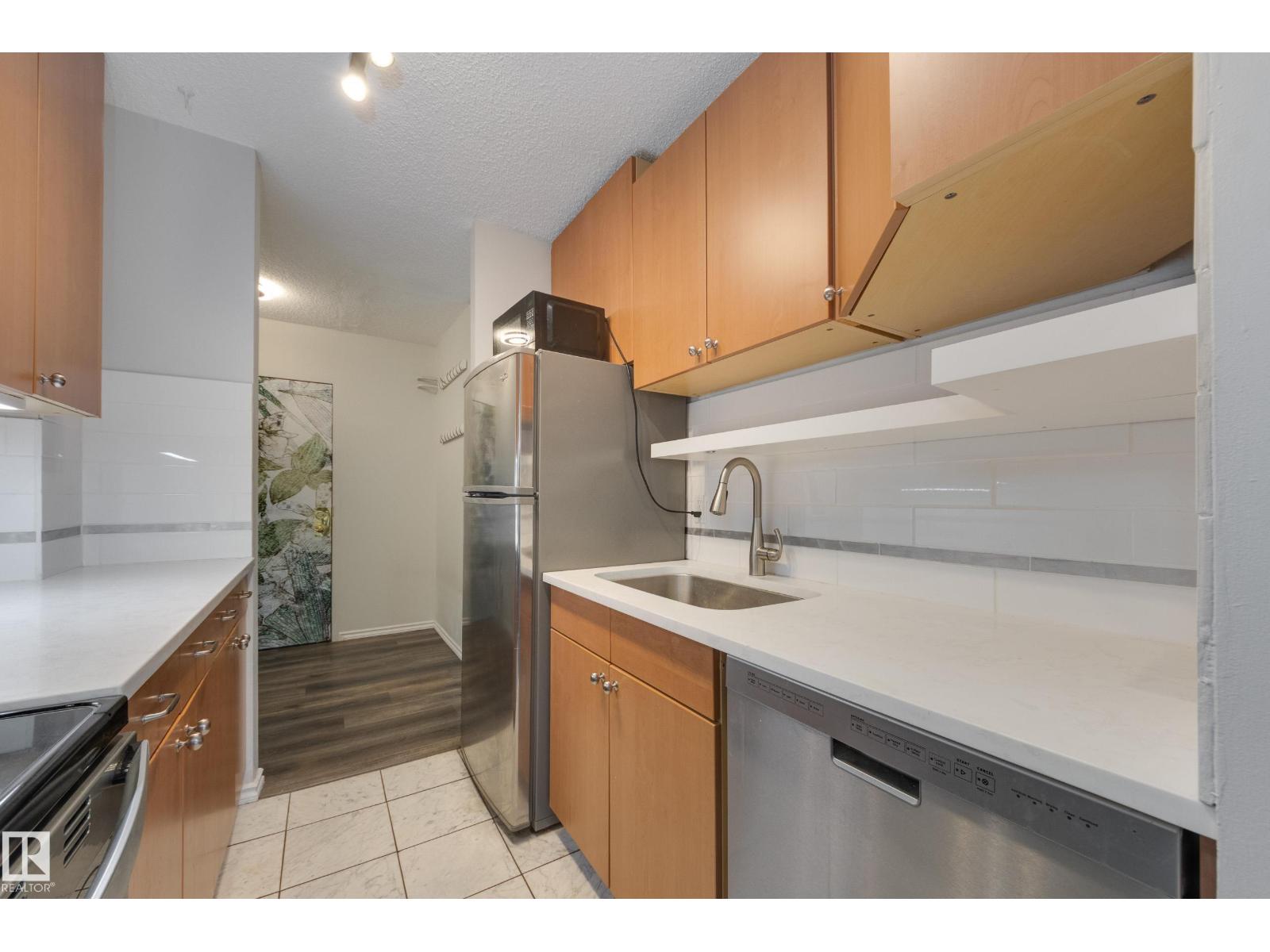 #1001 9909 110 St Nw Property Photo 9