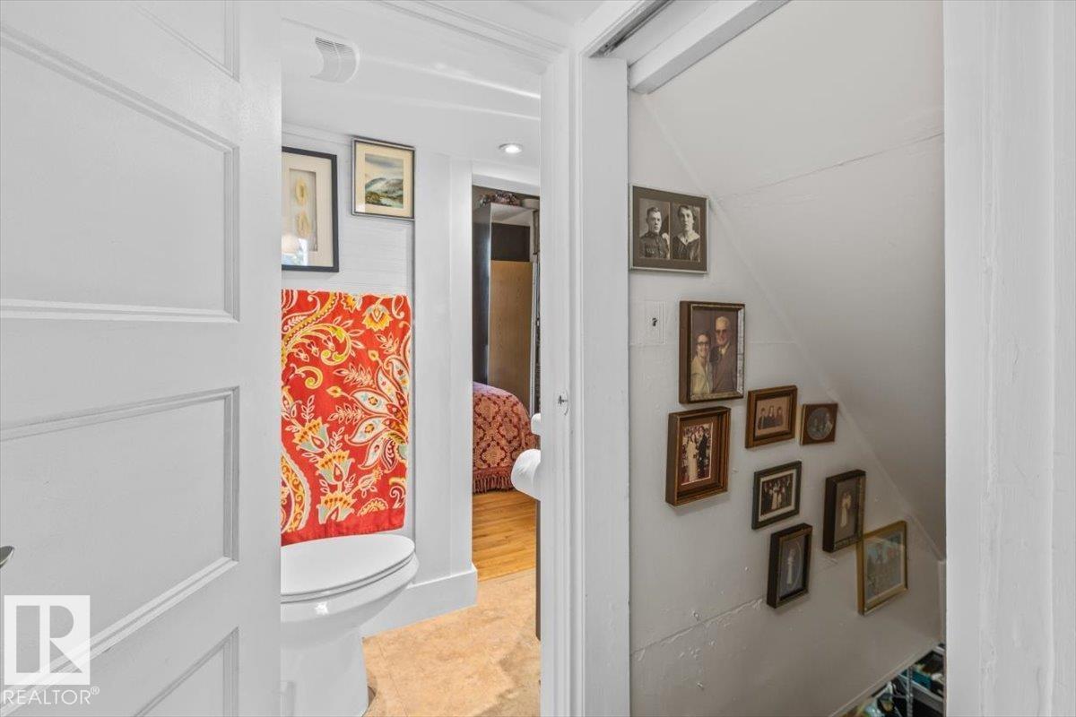 11347 89 St Nw Property Photo 12