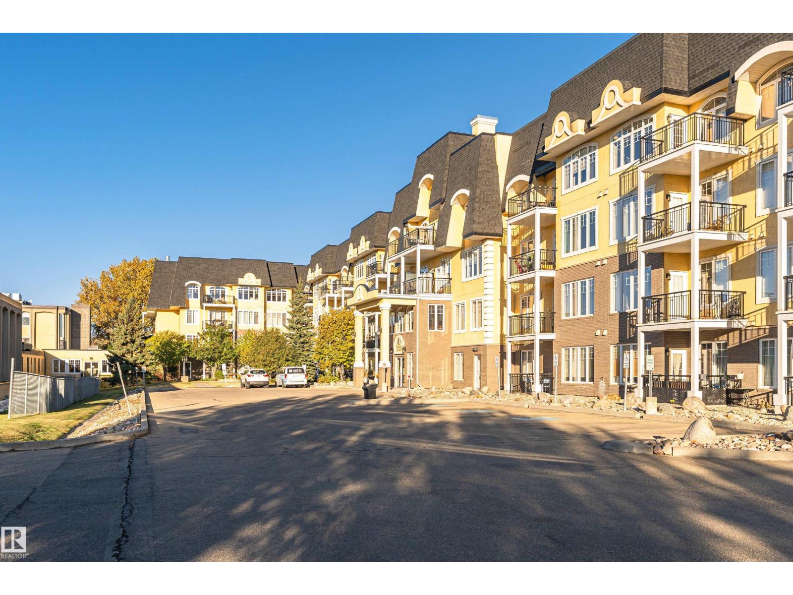 #325 9820 165 St Nw Property Photo 1