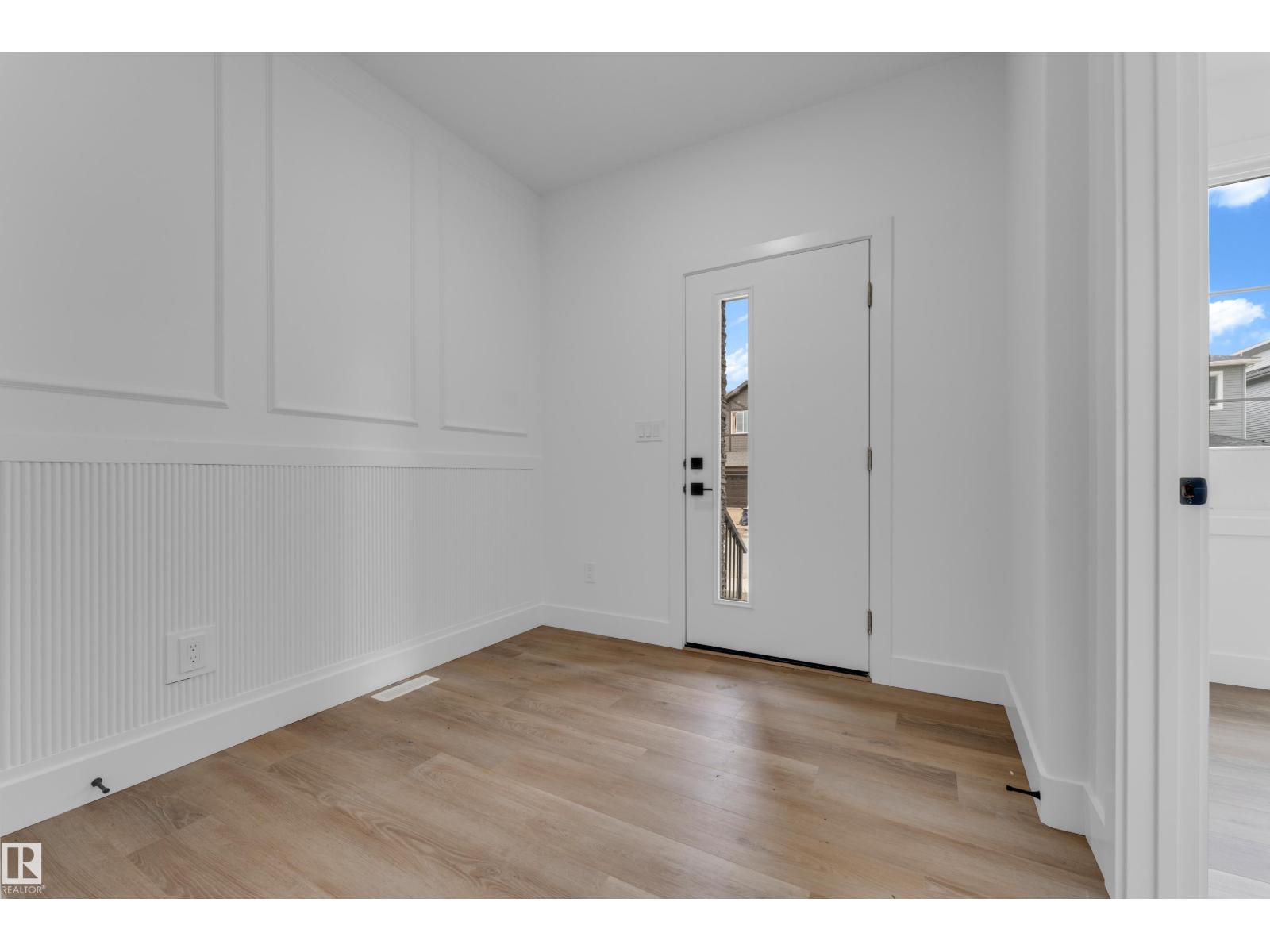 4213 63 St Property Photo 3