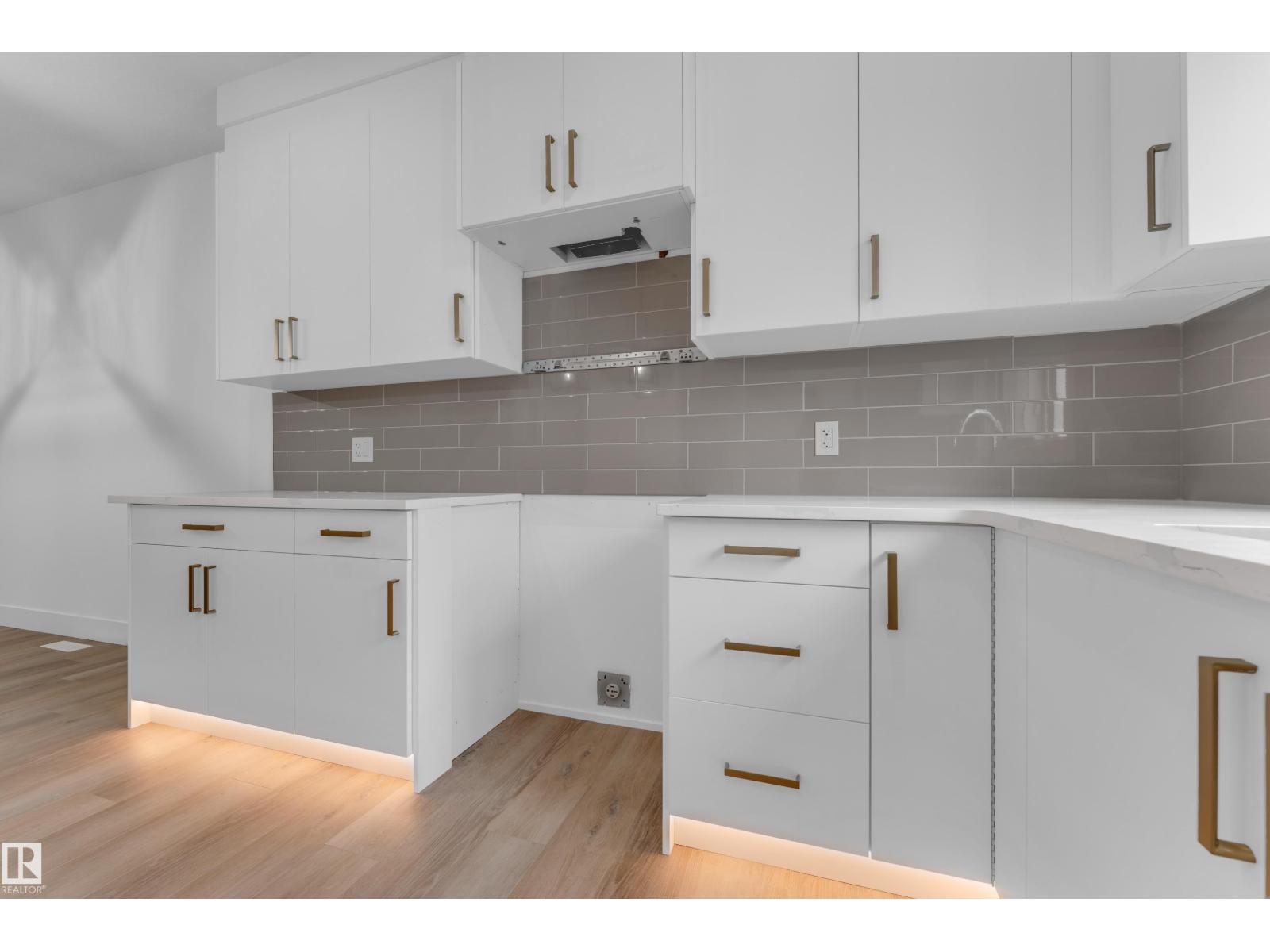 4213 63 St Property Photo 17