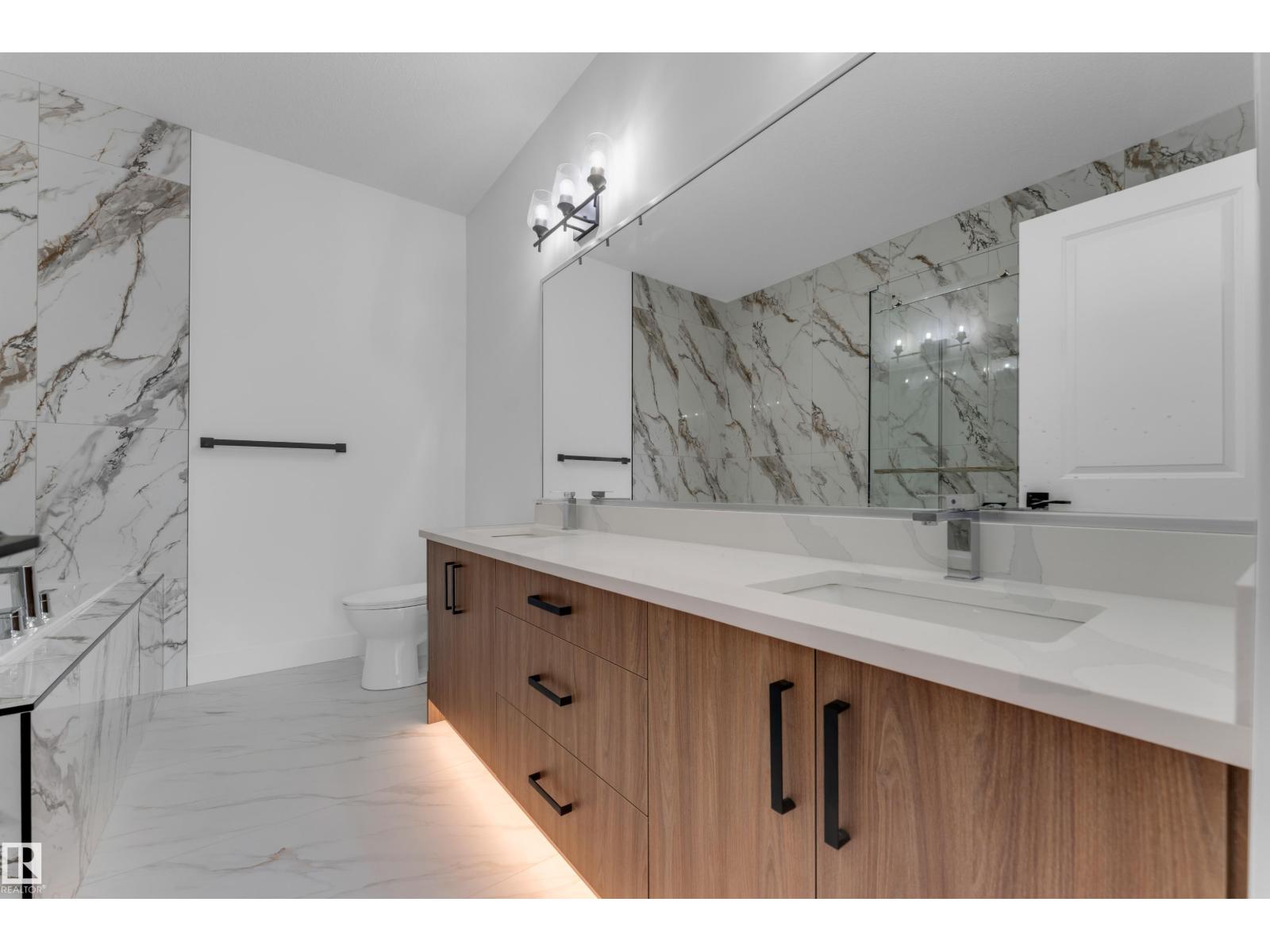 4213 63 St Property Photo 24