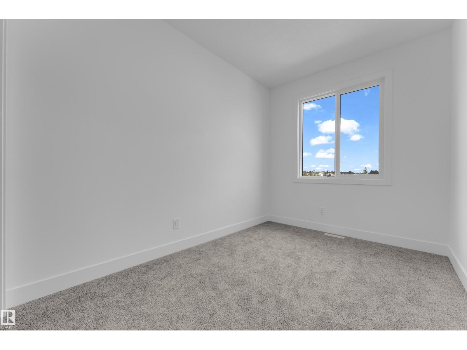 4213 63 St Property Photo 28