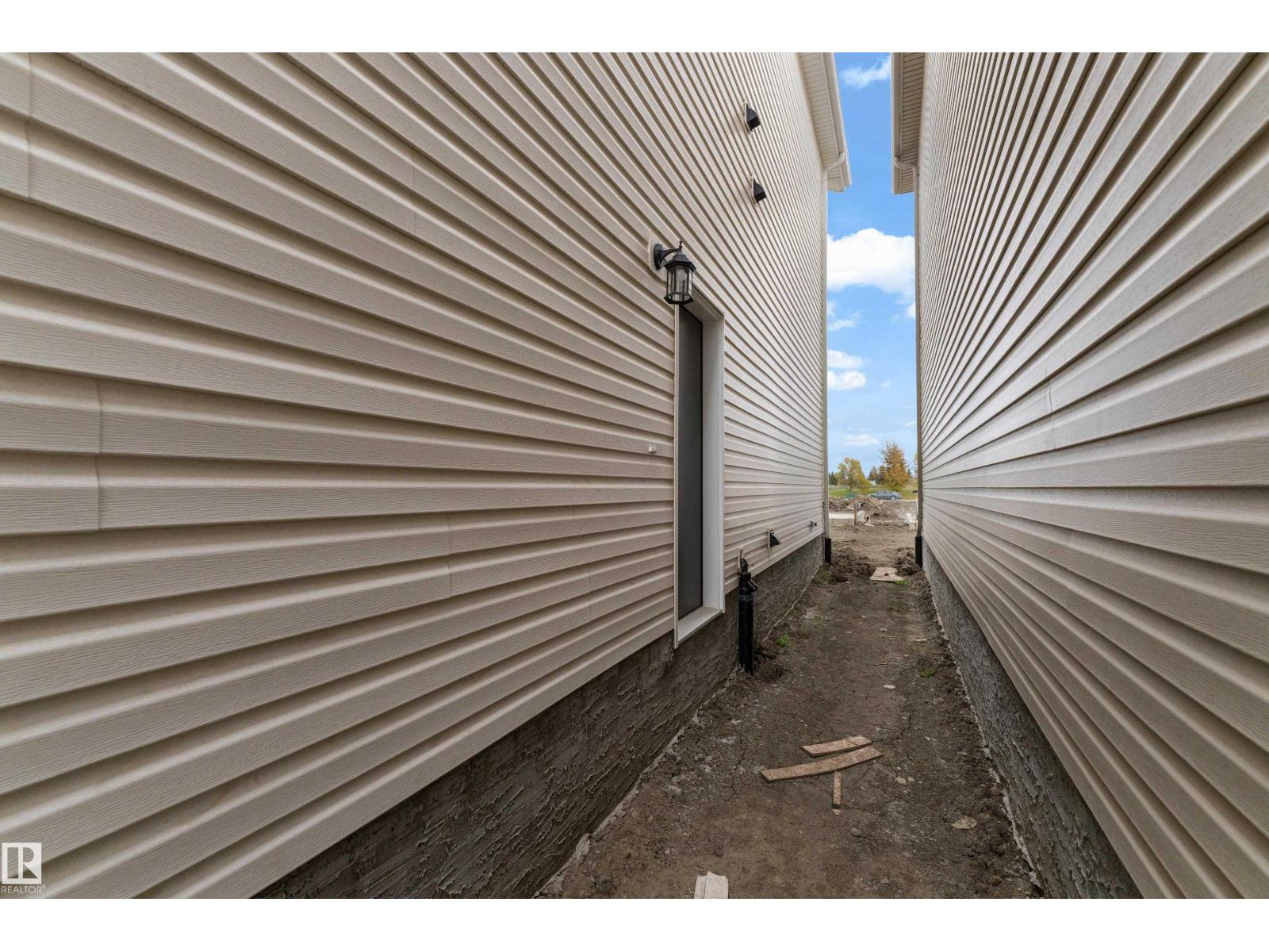 4213 63 St Property Photo 35
