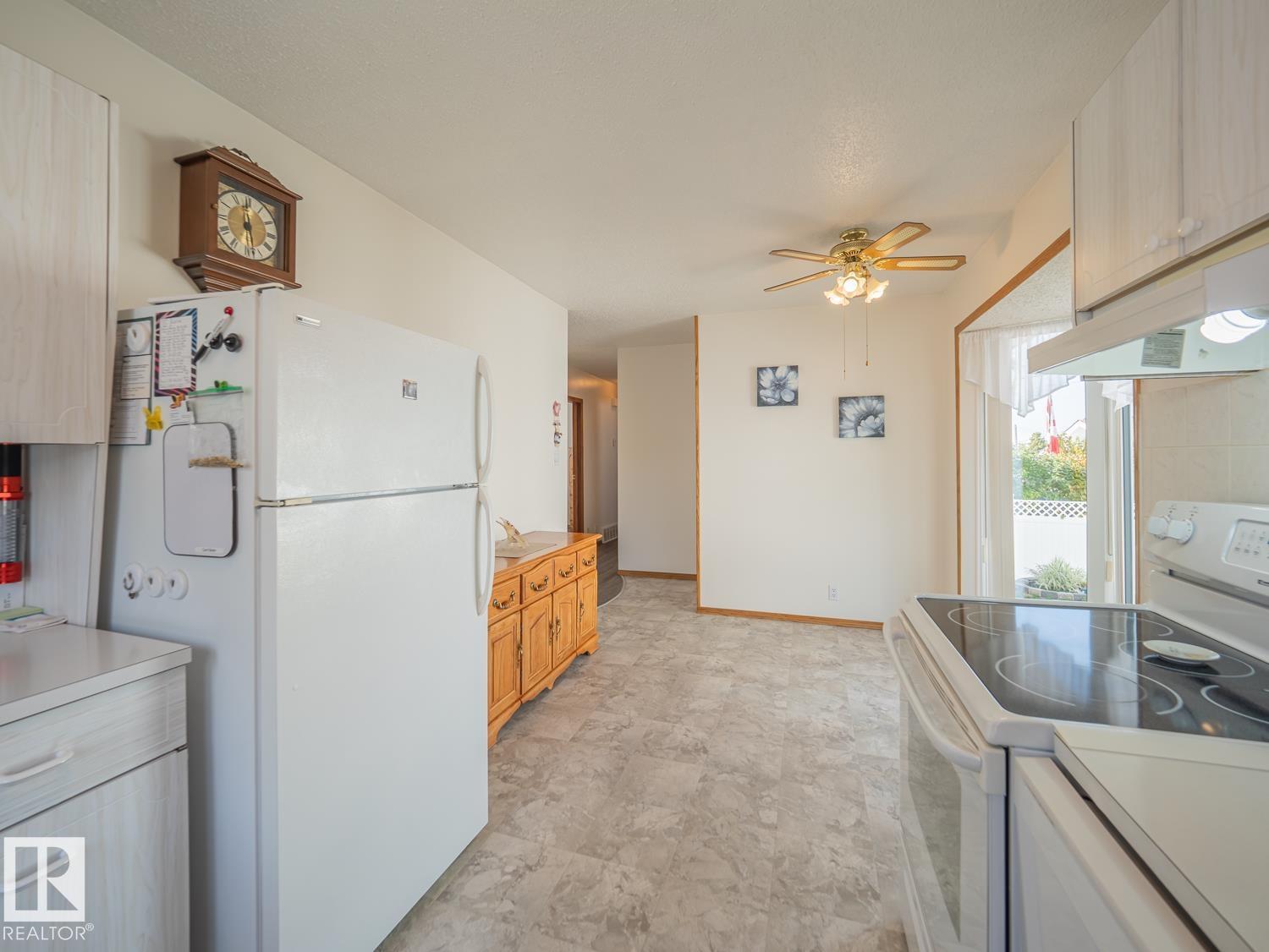 5320 54 St Property Photo 8