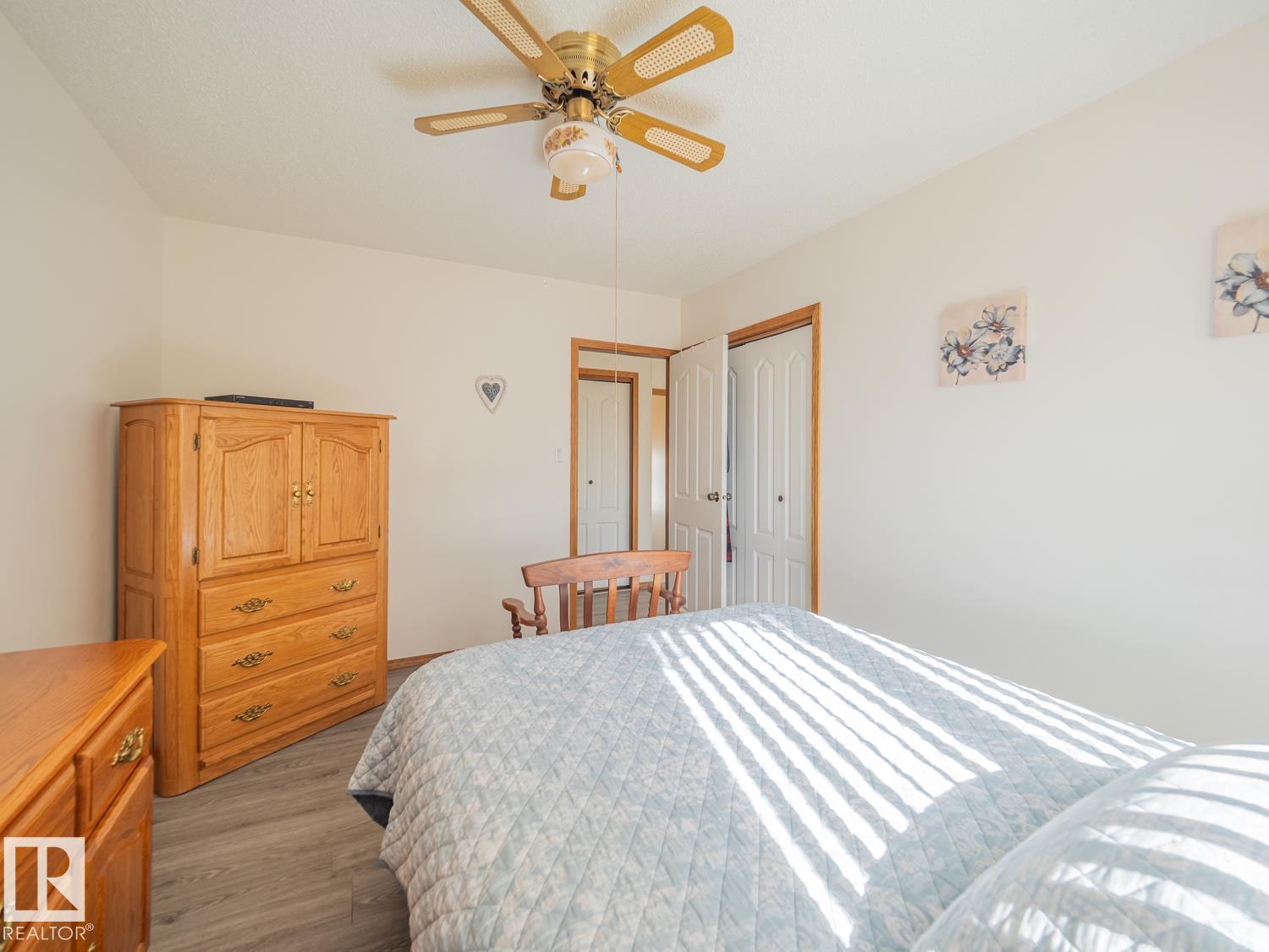 5320 54 St Property Photo 10