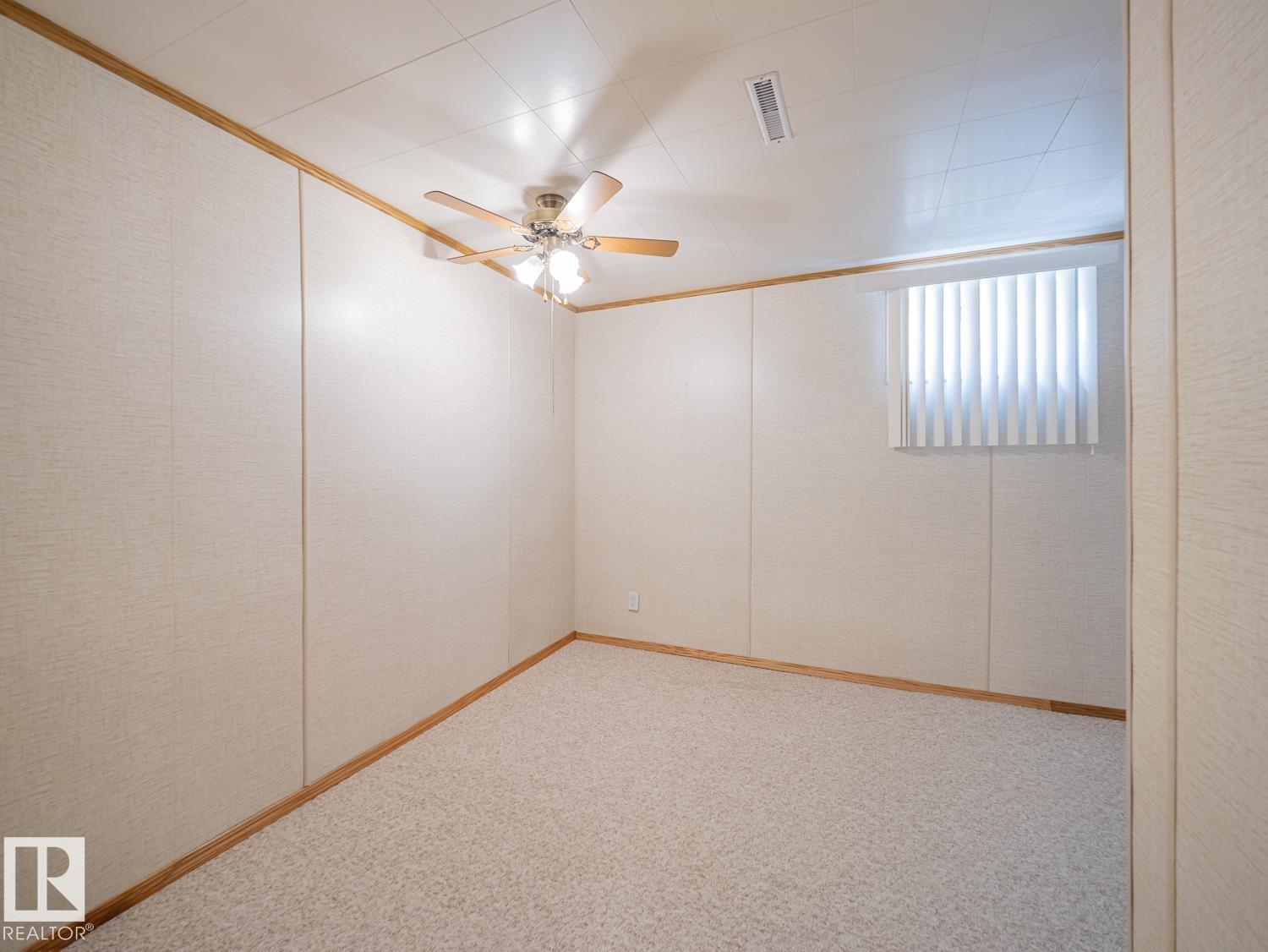 5320 54 St Property Photo 18
