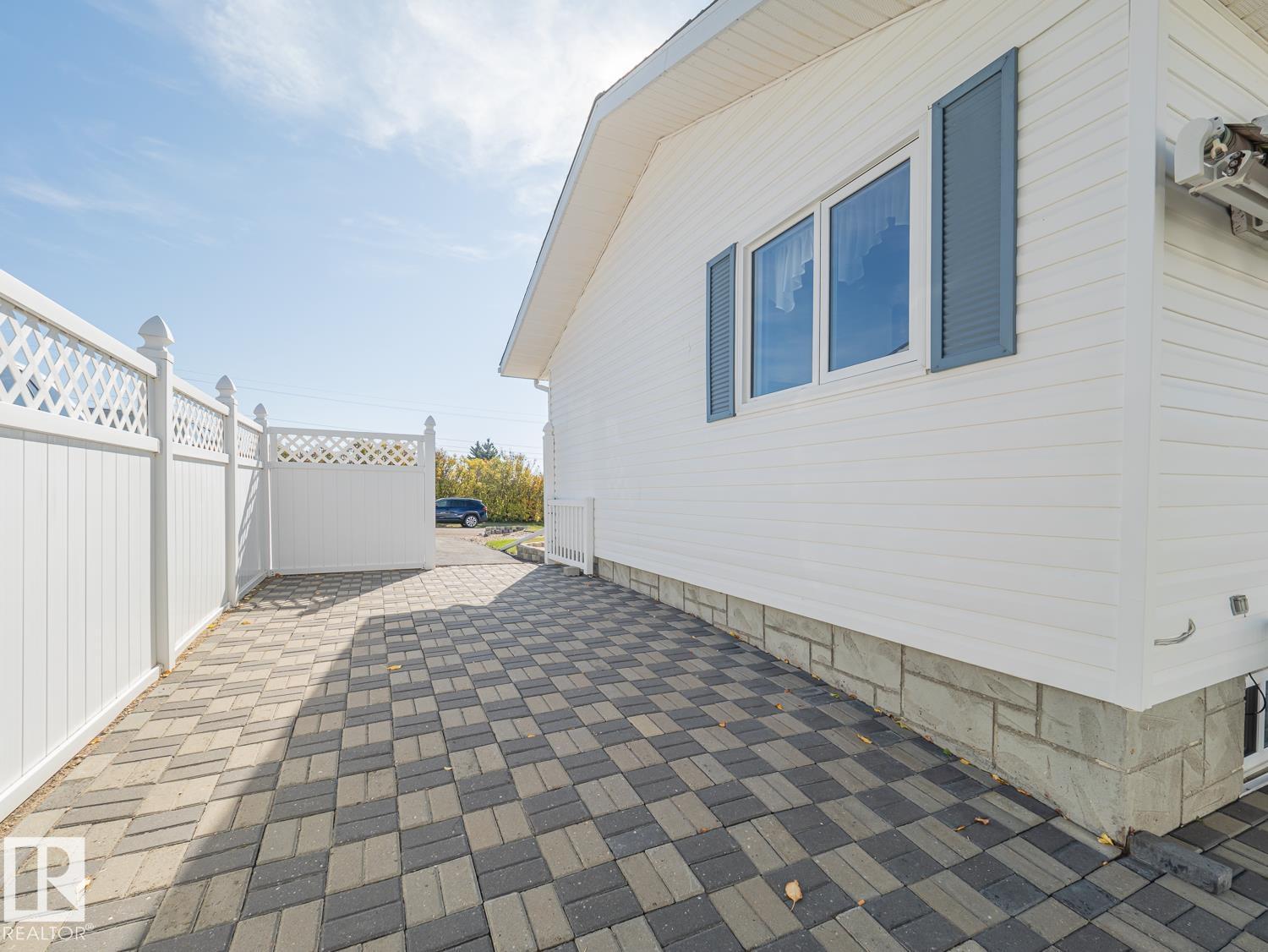 5320 54 St Property Photo 23
