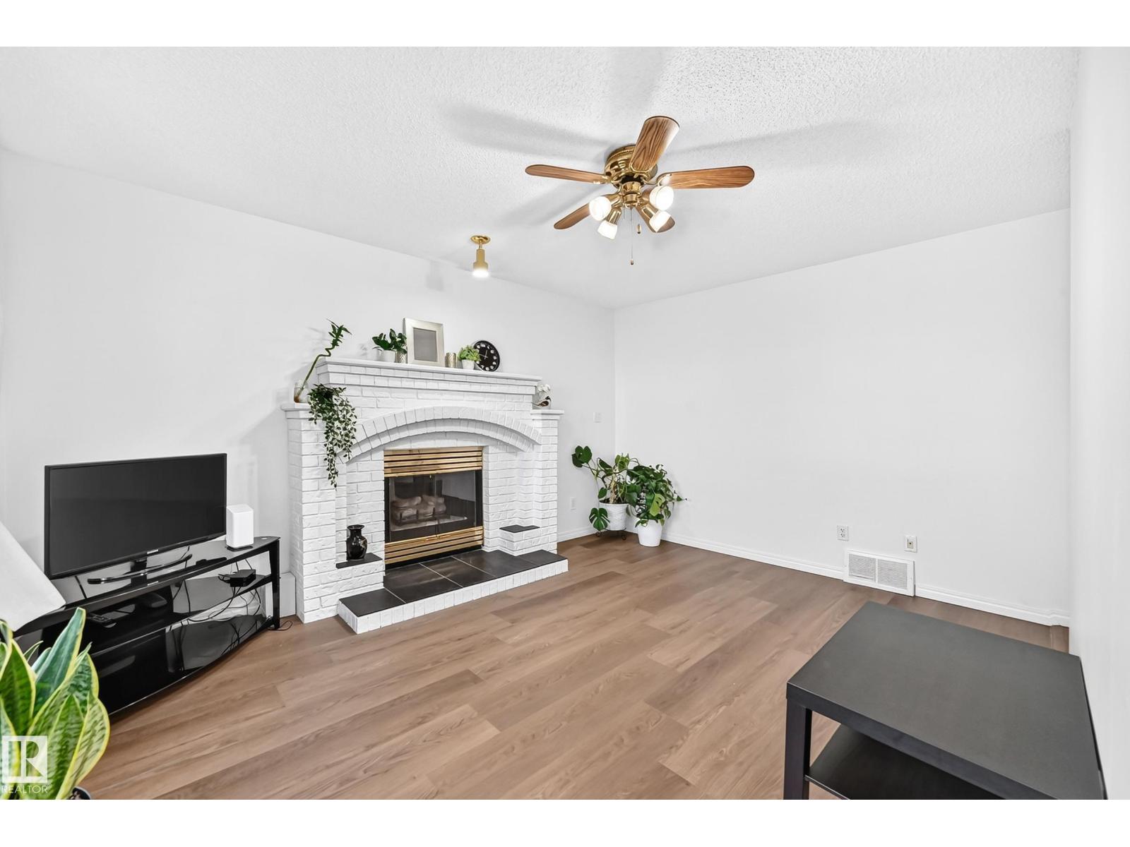 4424 33 St Nw Property Photo 18