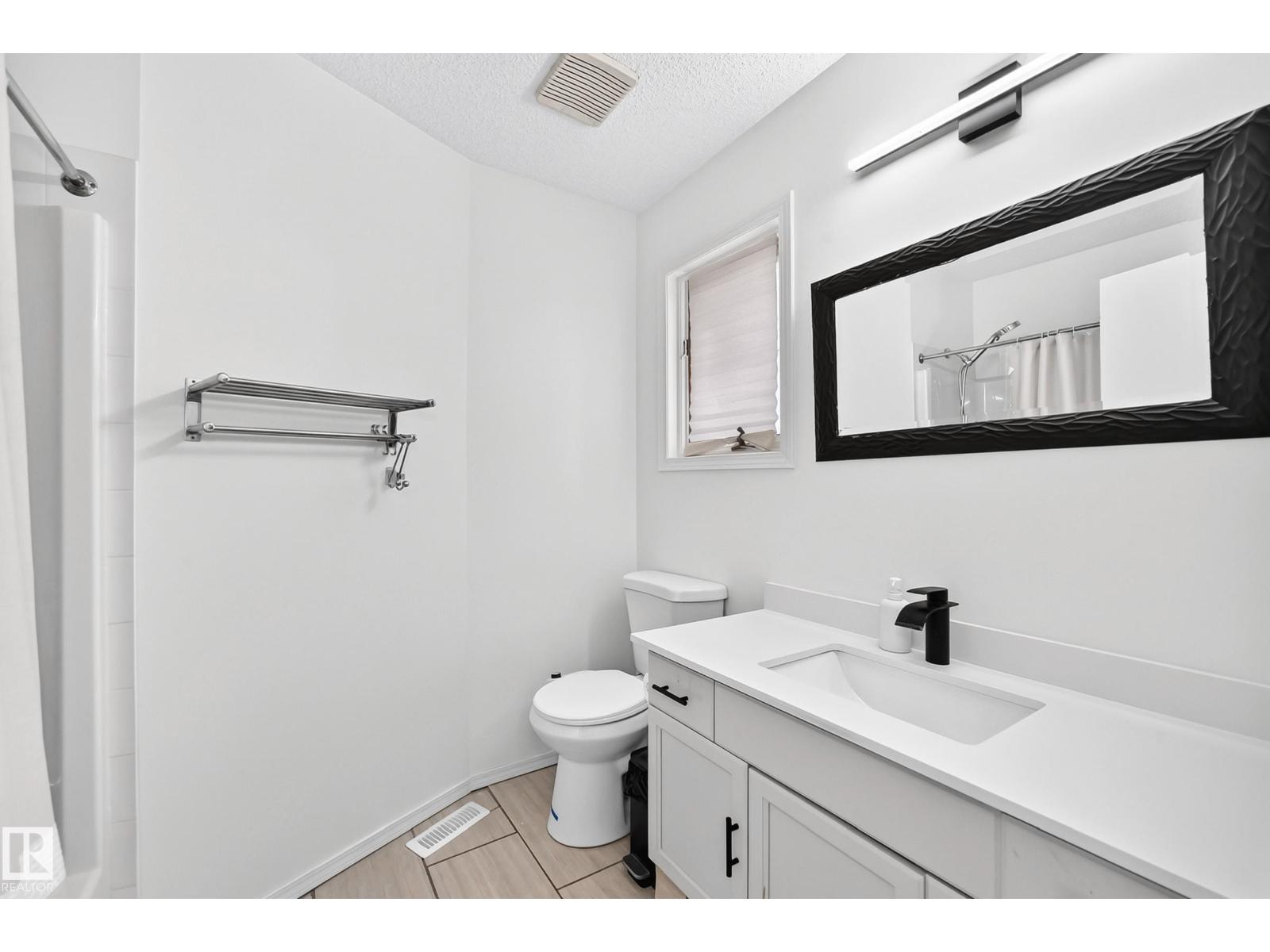 4424 33 St Nw Property Photo 37