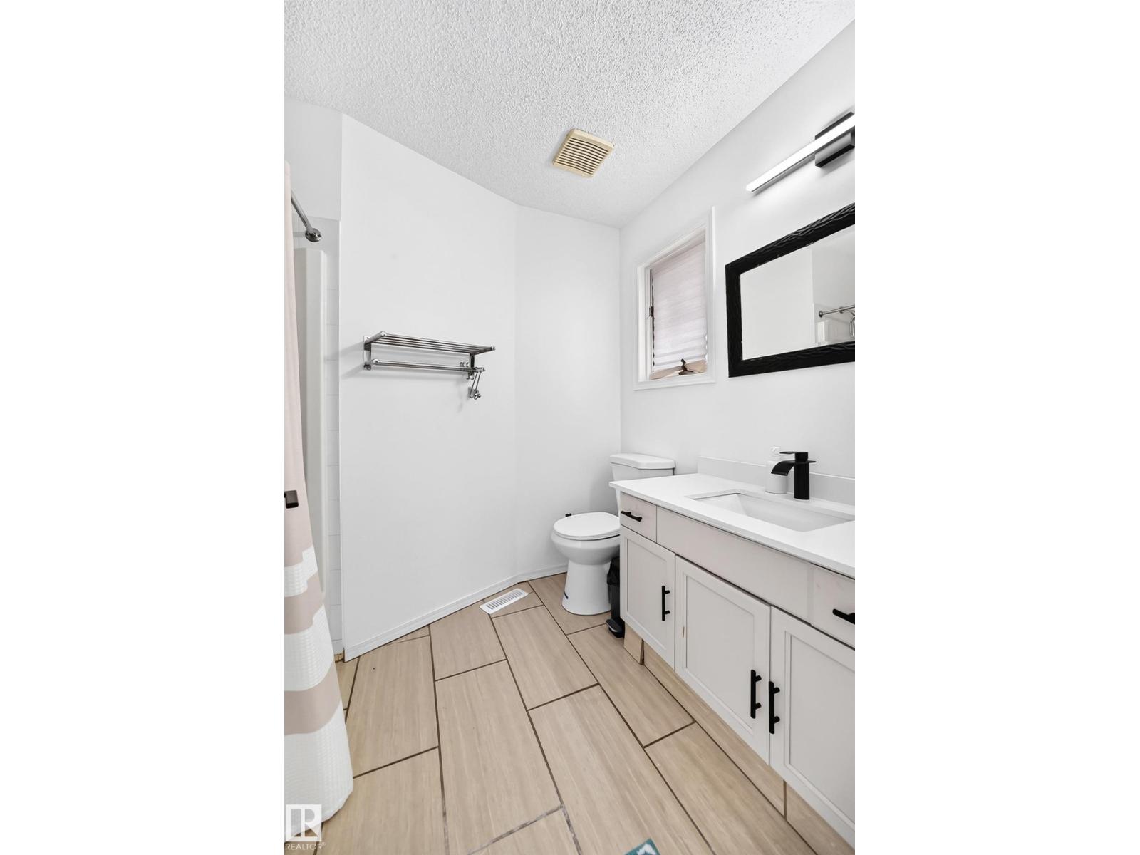 4424 33 St Nw Property Photo 38