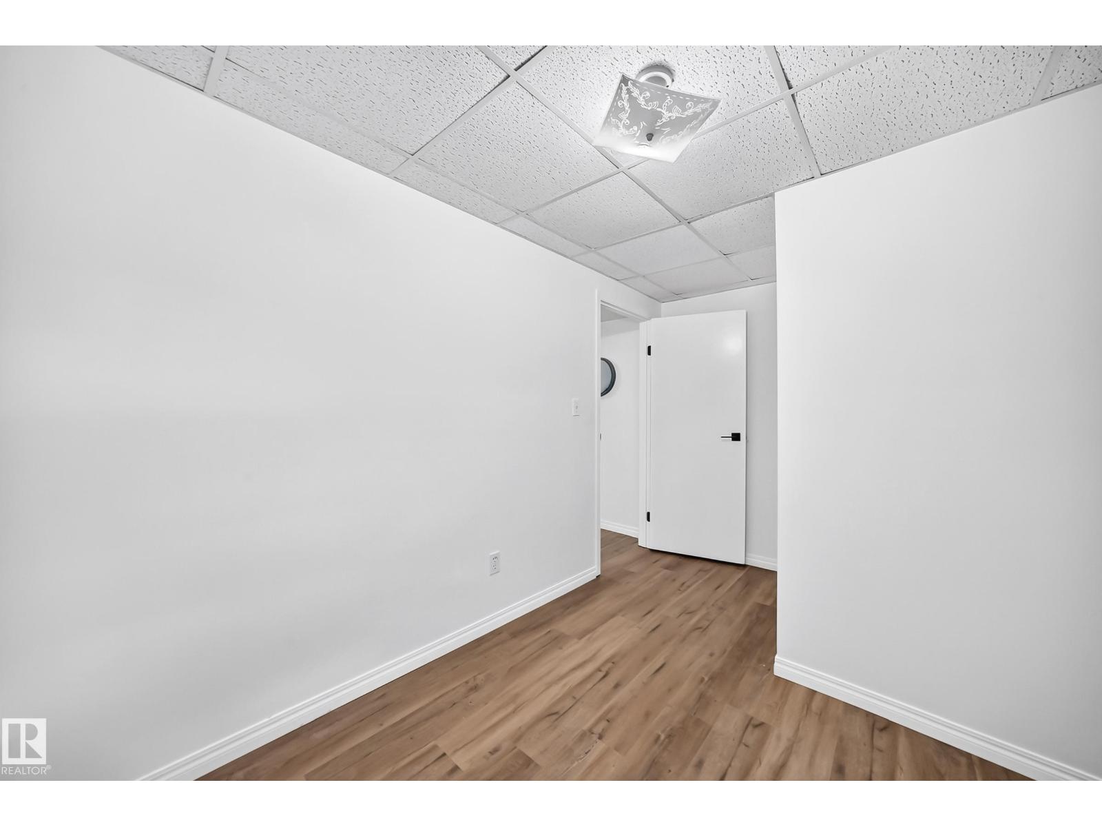 4424 33 St Nw Property Photo 49