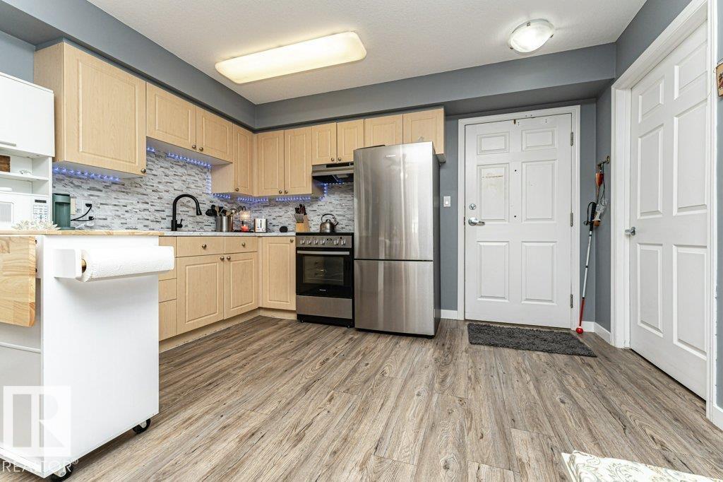 #233 8802 Southfort Dr Property Photo 7