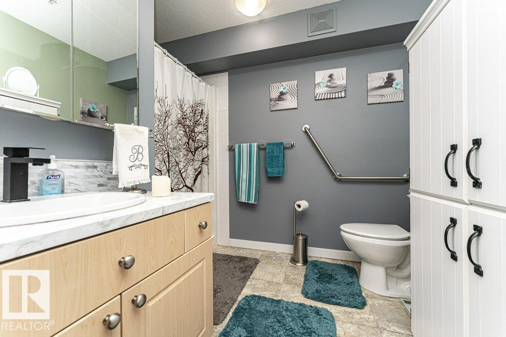 #233 8802 Southfort Dr Property Photo 27