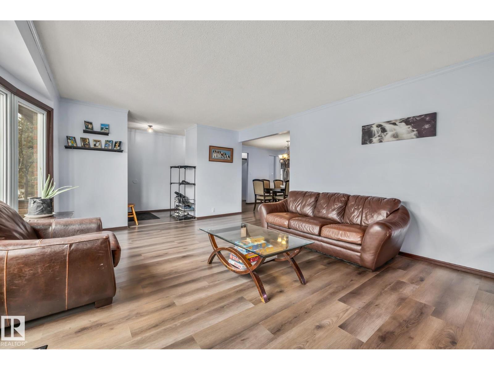 8812 135 Av Nw Property Photo 6