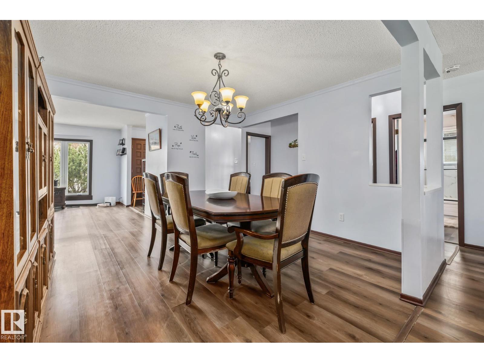 8812 135 Av Nw Property Photo 8