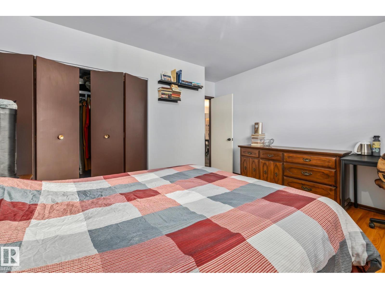 8812 135 Av Nw Property Photo 28