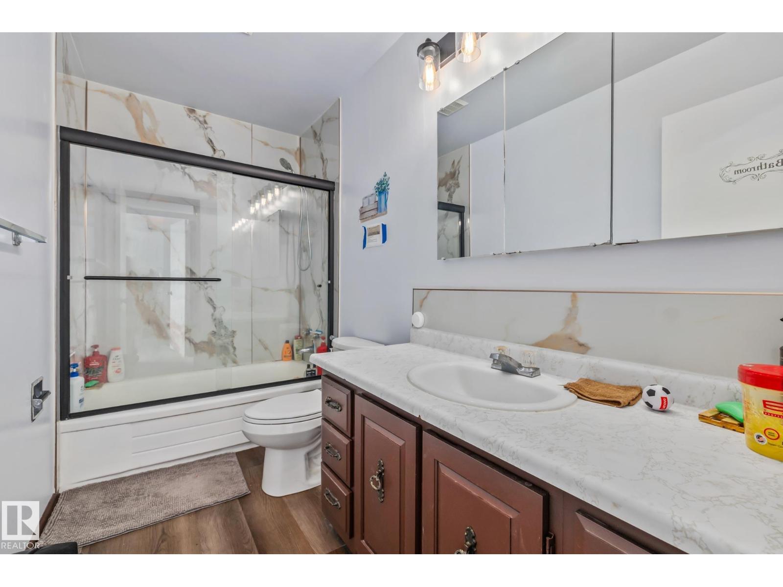 8812 135 Av Nw Property Photo 35