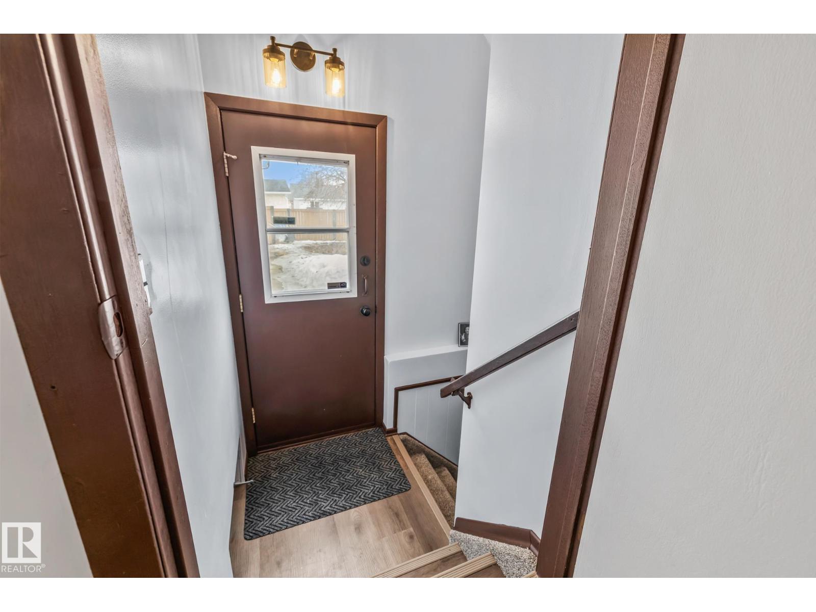 8812 135 Av Nw Property Photo 37