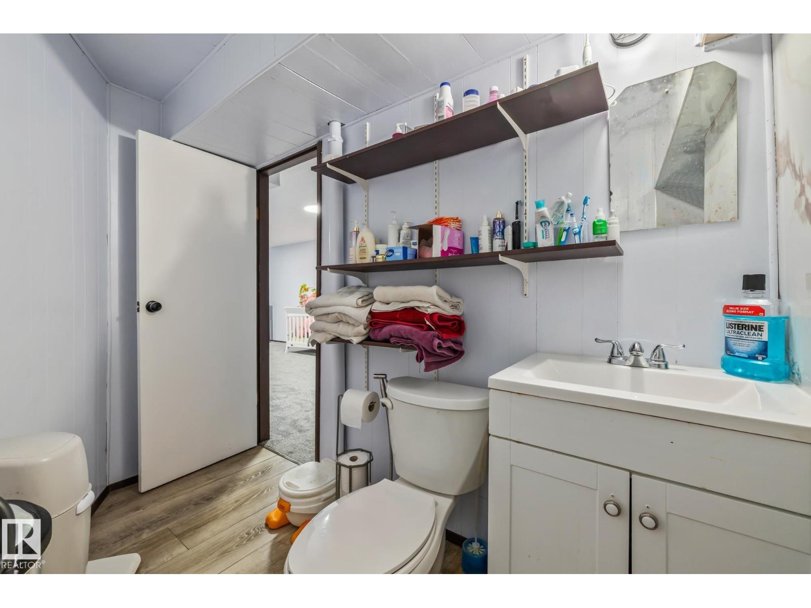 8812 135 Av Nw Property Photo 44