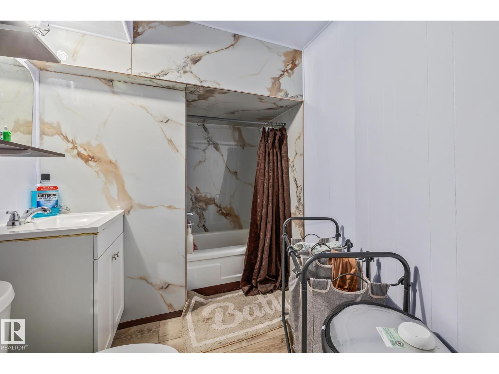 8812 135 Av Nw Property Photo 45