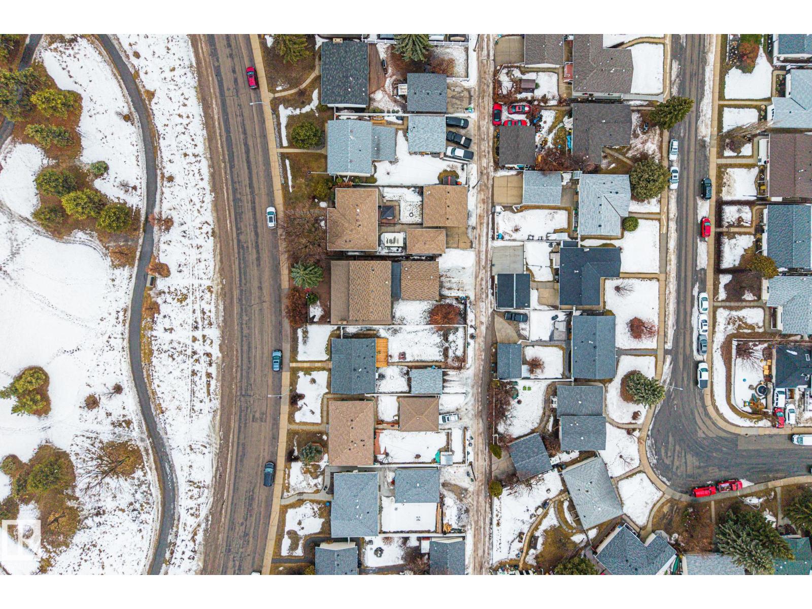 8812 135 Av Nw Property Photo 50