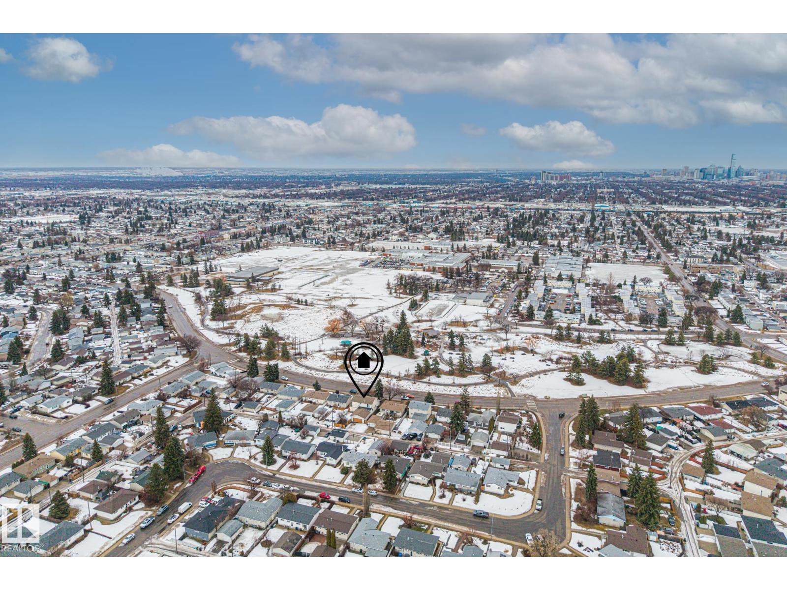 8812 135 Av Nw Property Photo 55