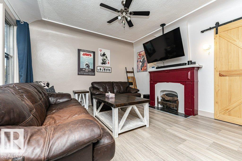 11910 94 St Nw Property Photo 12