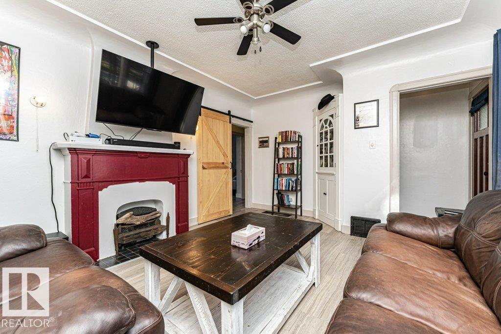 11910 94 St Nw Property Photo 13